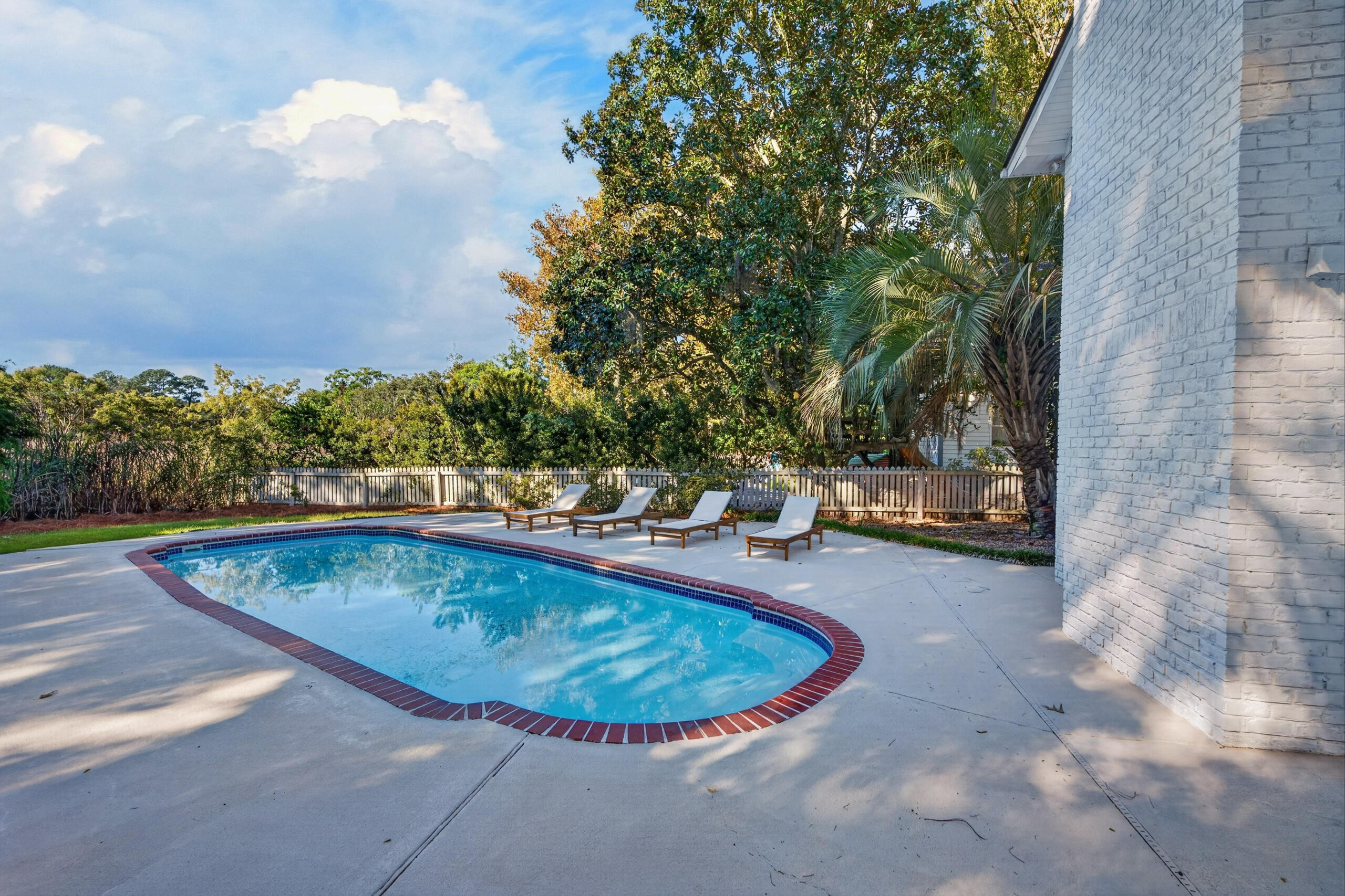 1635 Seignious Drive