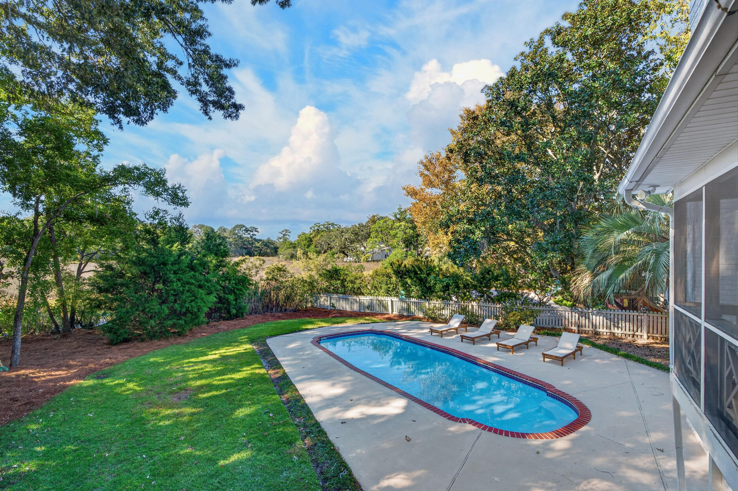 1635 Seignious Drive