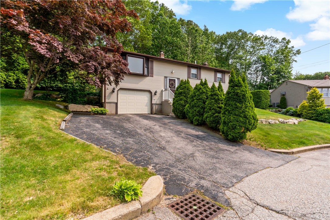 17 Carolyn Drive
