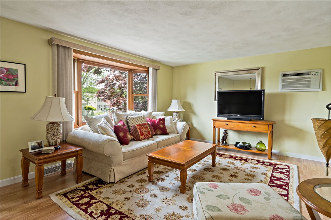 17 Carolyn Drive
