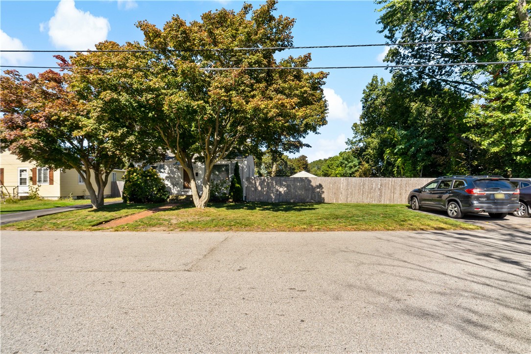 81 Easton Avenue