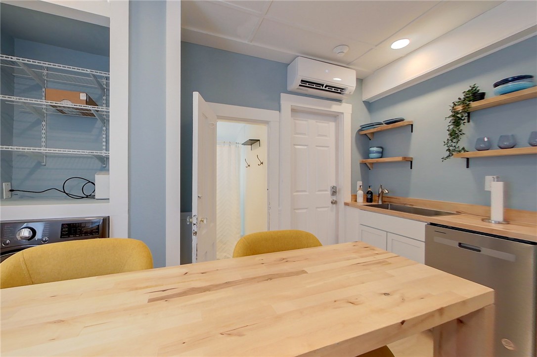382 Spring Street 3