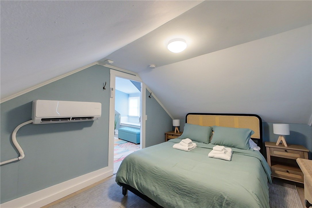 382 Spring Street 3