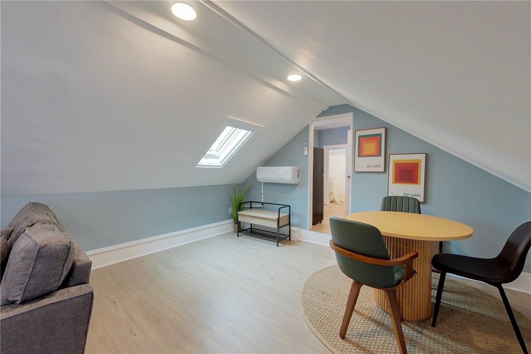 382 Spring Street 3