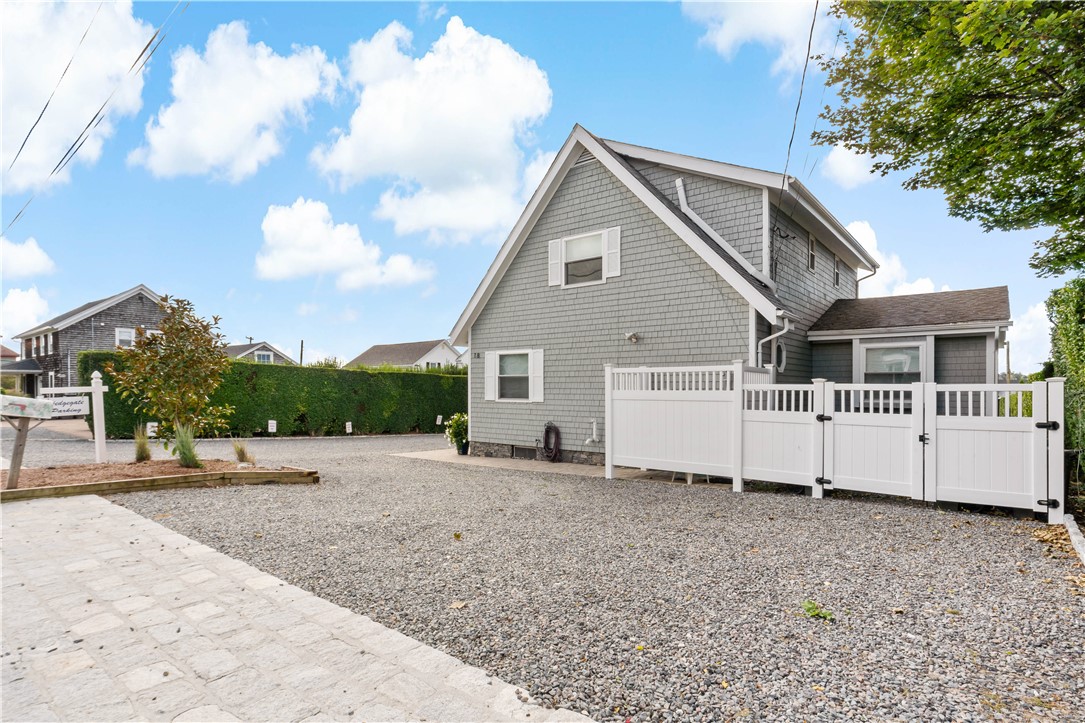 18 Warren Avenue