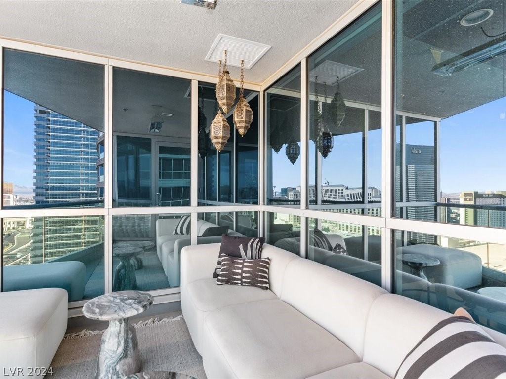 4575 Dean Martin Drive 2912