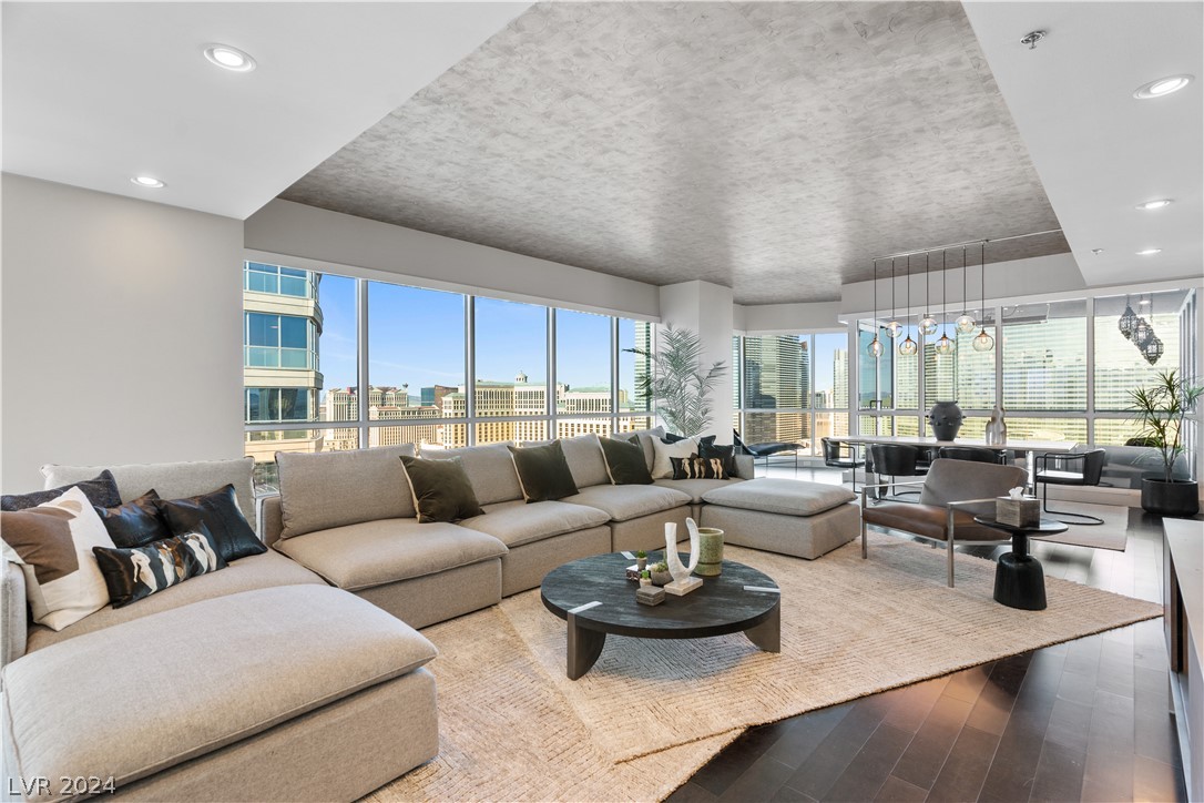 4575 Dean Martin Drive 2912