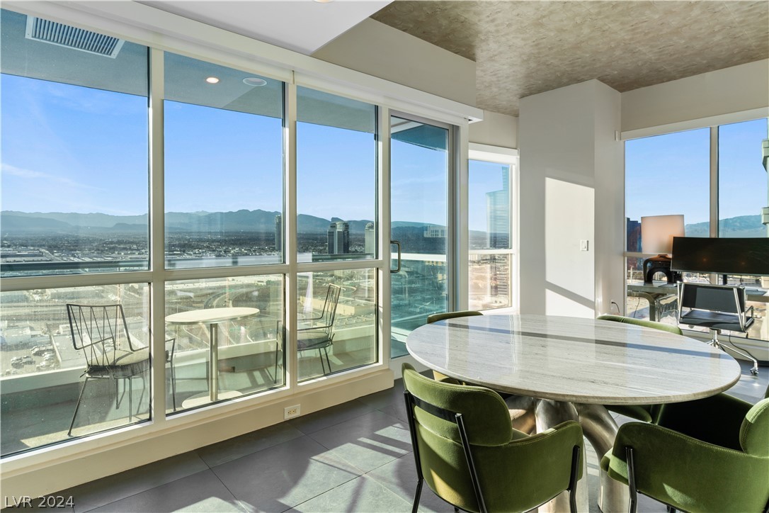 4575 Dean Martin Drive 2912