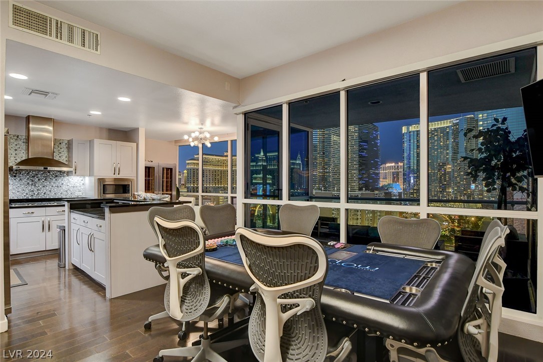 4525 Dean Martin Drive 1107