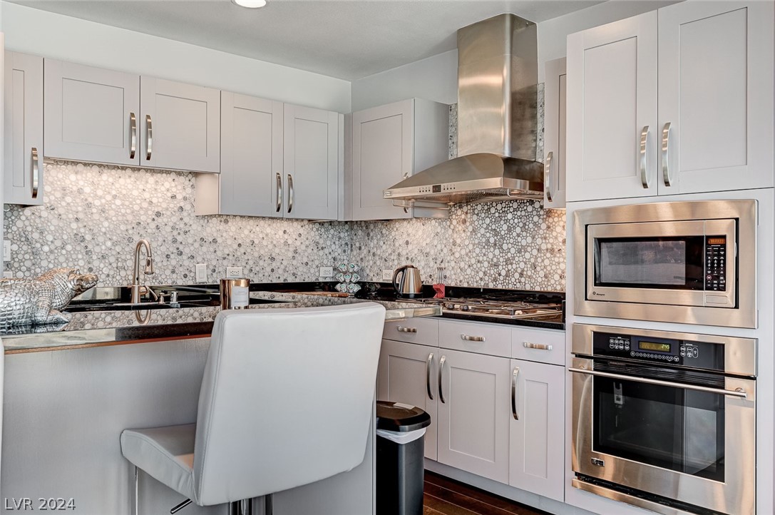 4525 Dean Martin Drive 1107