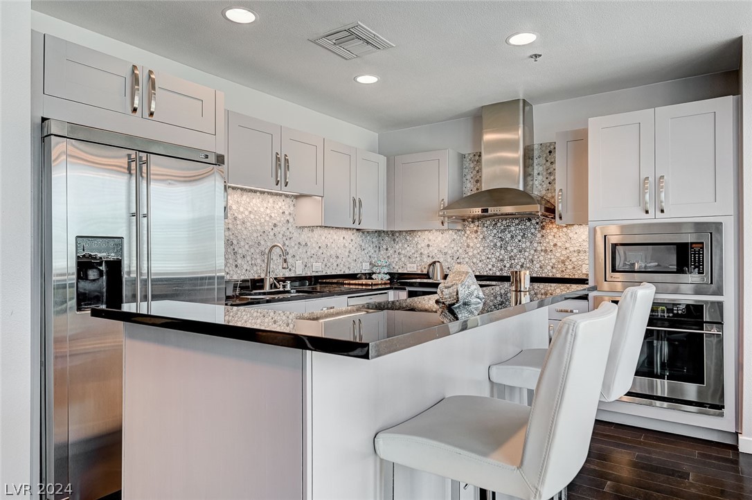 4525 Dean Martin Drive 1107