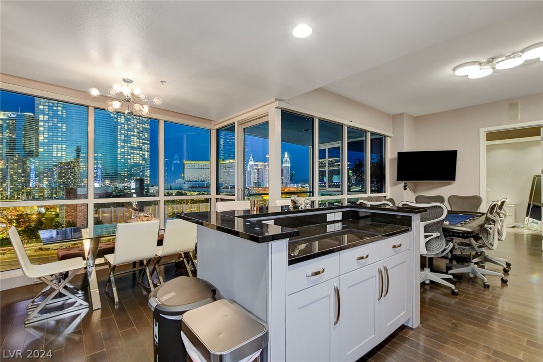 4525 Dean Martin Drive 1107
