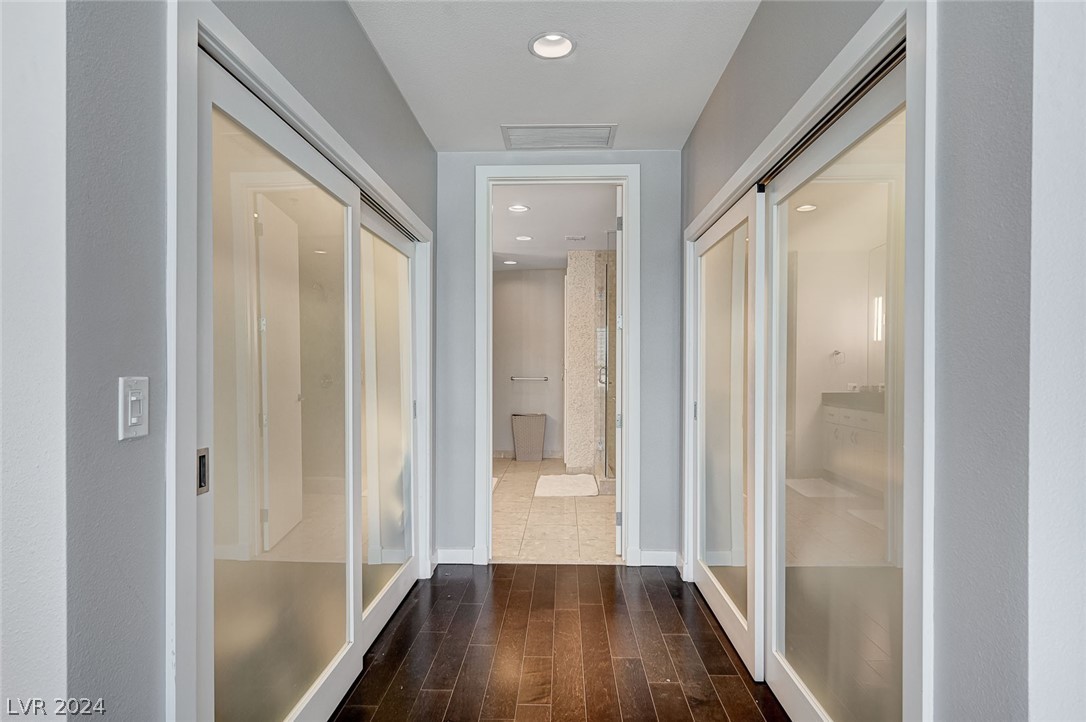 4525 Dean Martin Drive 1107