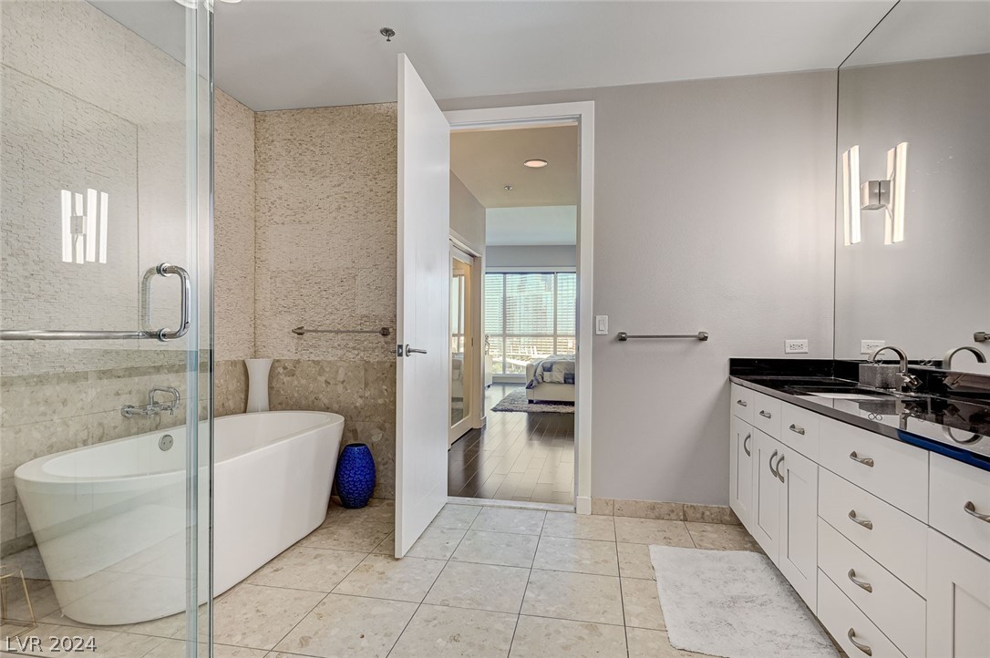 4525 Dean Martin Drive 1107