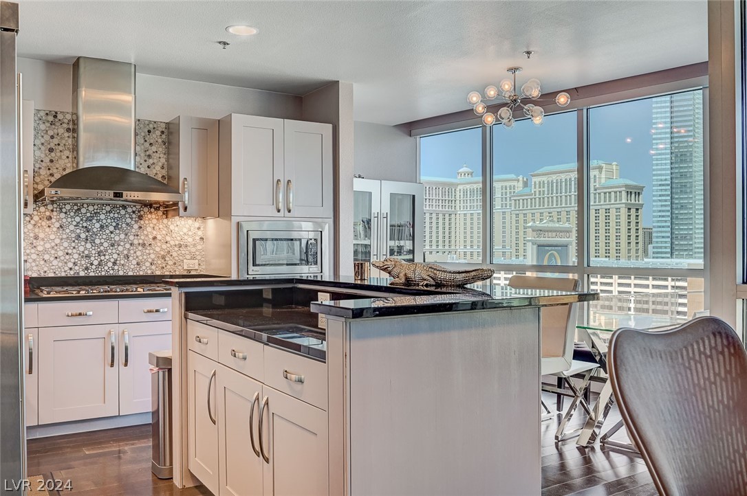 4525 Dean Martin Drive 1107