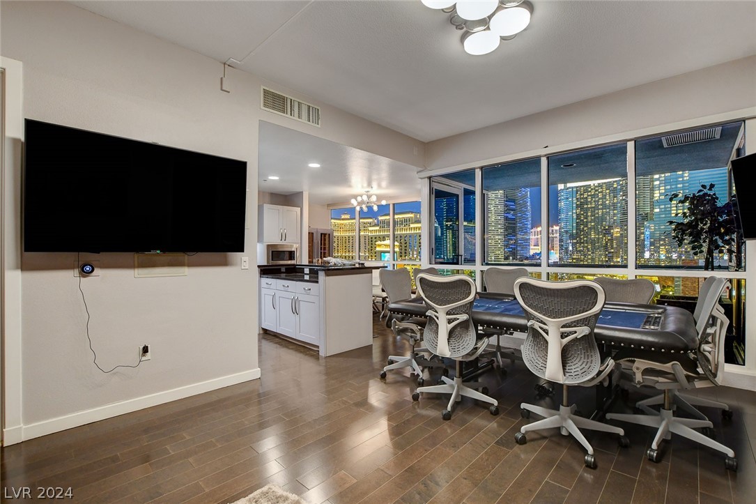 4525 Dean Martin Drive 1107