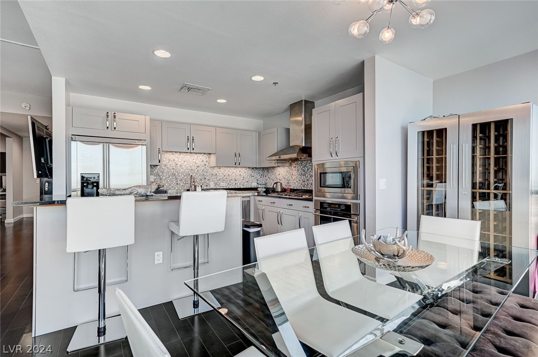 4525 Dean Martin Drive 1107
