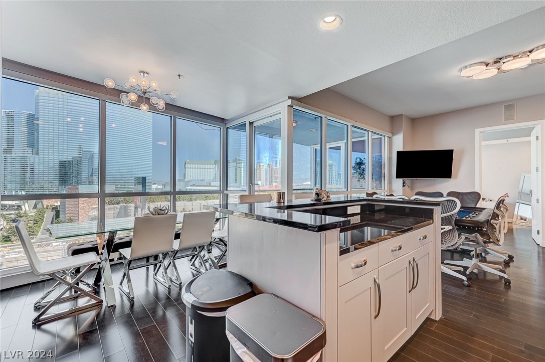 4525 Dean Martin Drive 1107