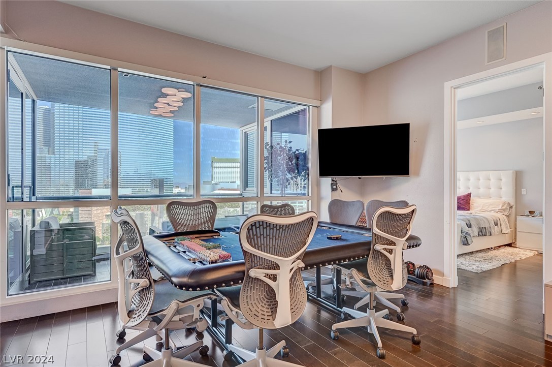 4525 Dean Martin Drive 1107