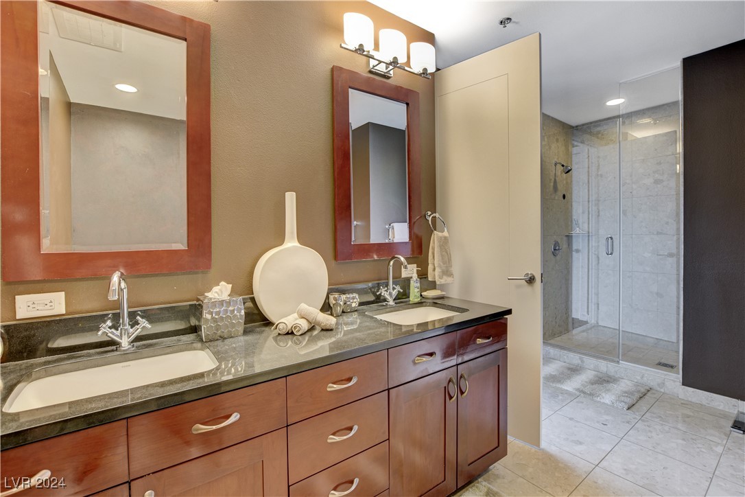 4575 Dean Martin Drive 3112