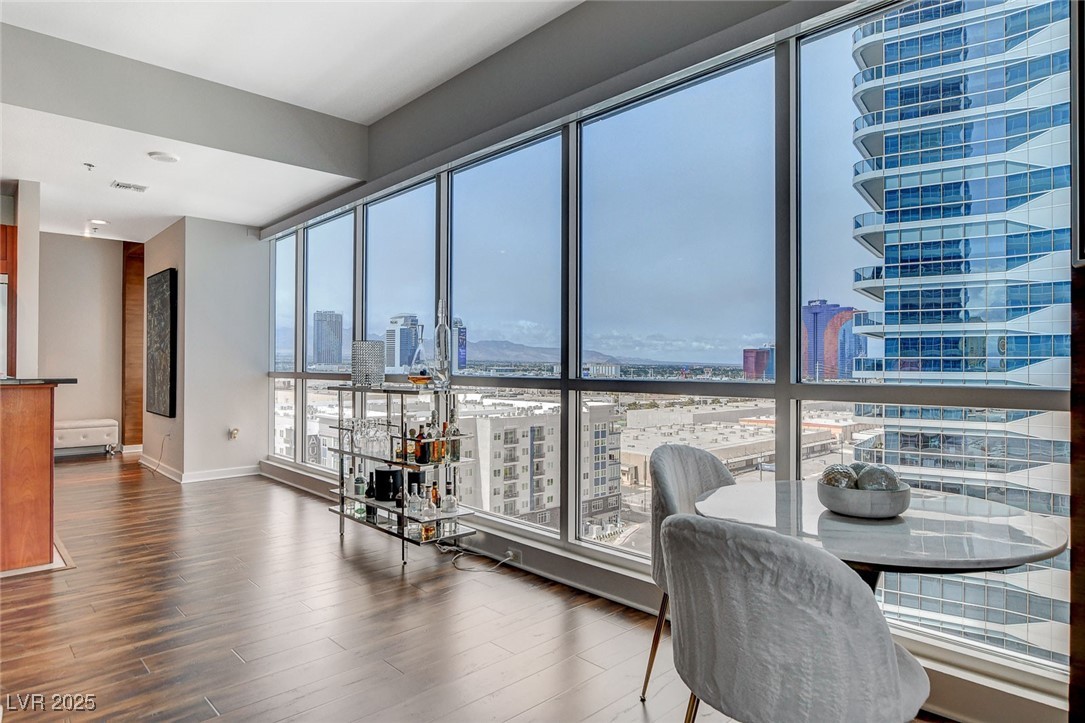 4525 Dean Martin Drive 1100