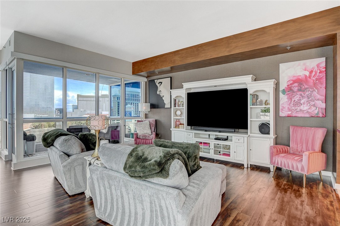 4525 Dean Martin Drive 1100