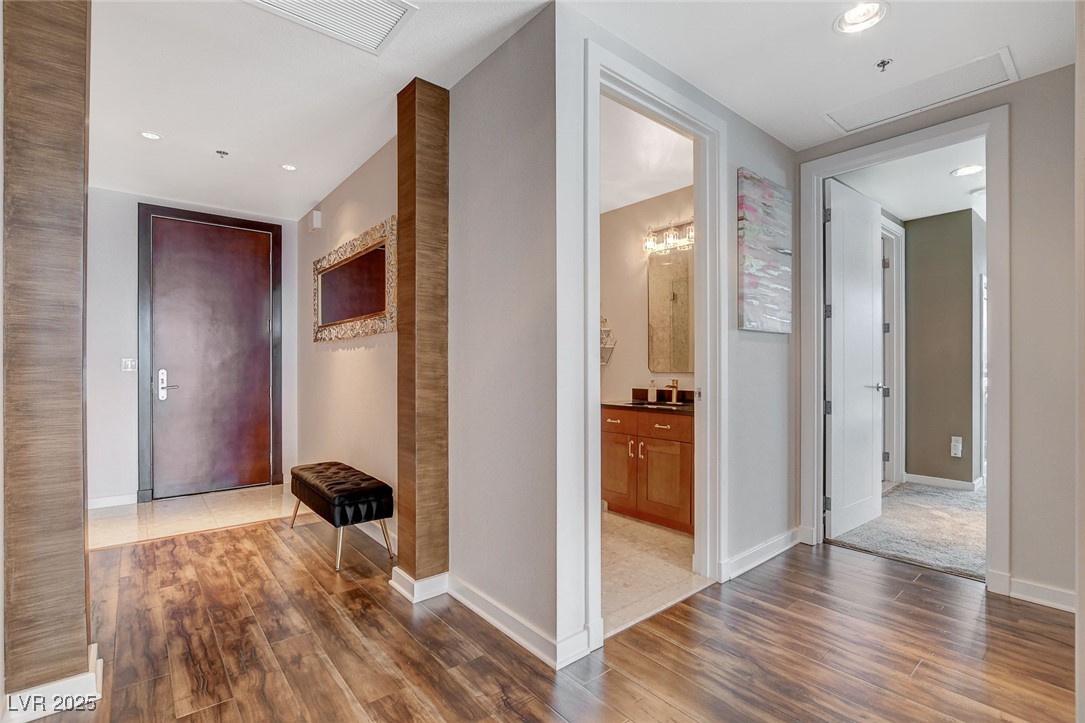 4525 Dean Martin Drive 1100
