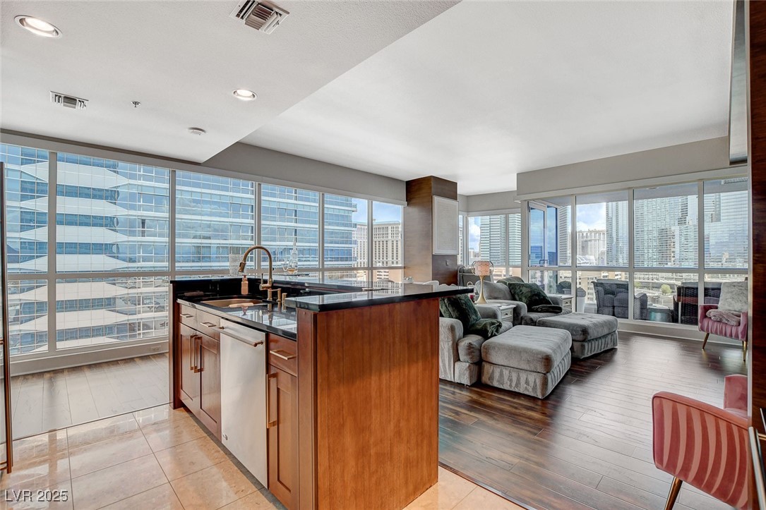4525 Dean Martin Drive 1100