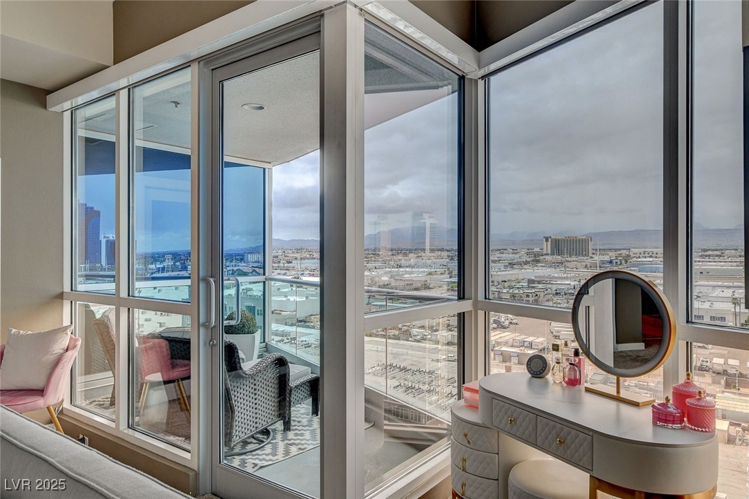 4525 Dean Martin Drive 1100