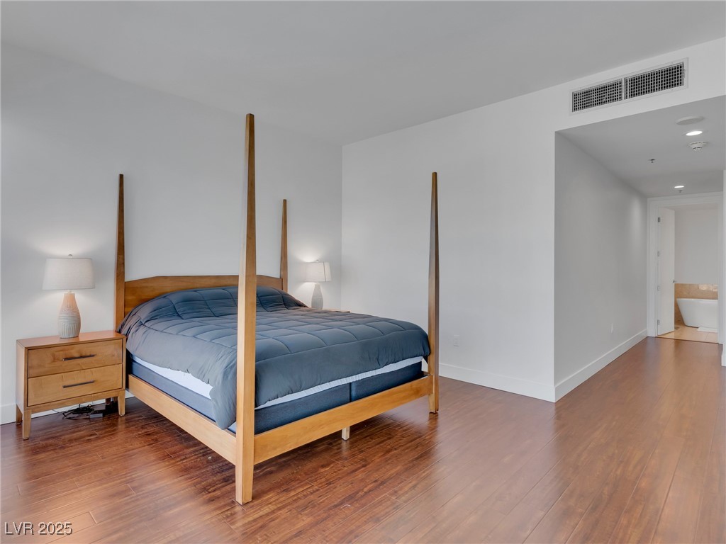 4525 Dean Martin Drive 3006