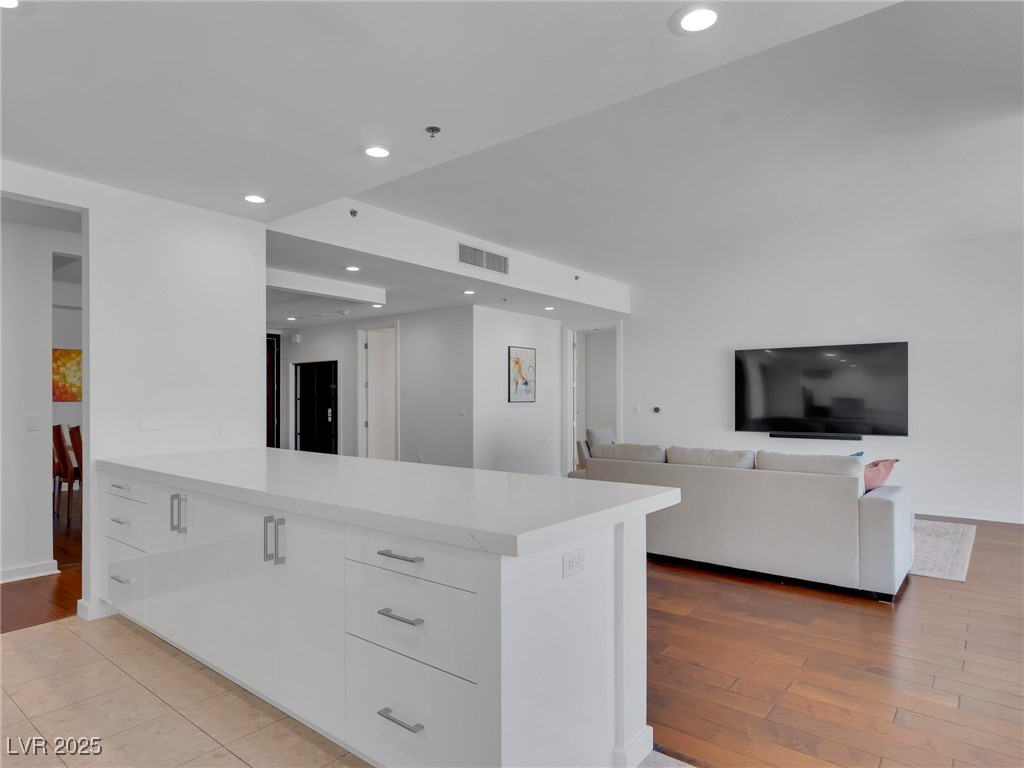 4525 Dean Martin Drive 3006