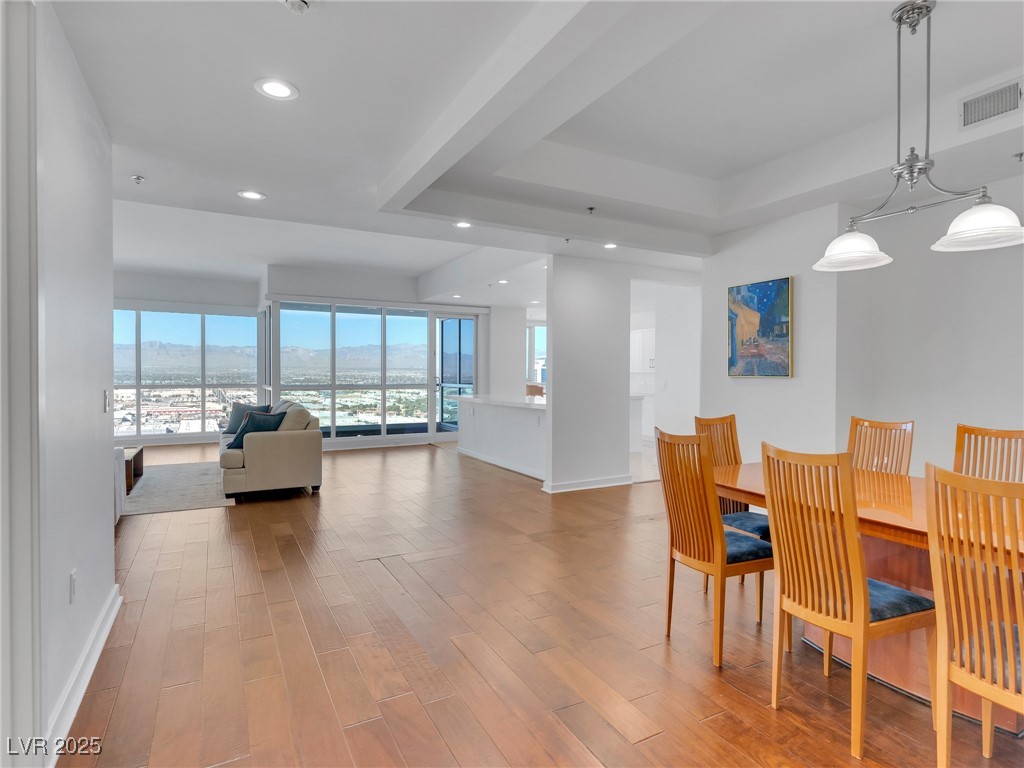 4525 Dean Martin Drive 3006
