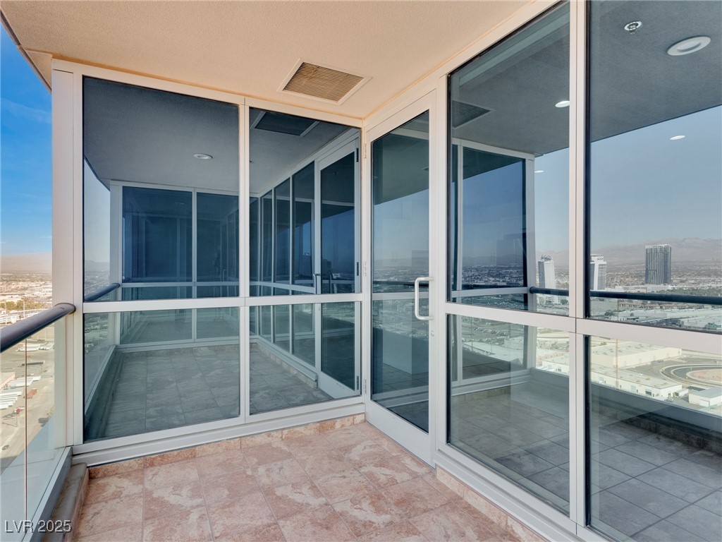 4525 Dean Martin Drive 3006