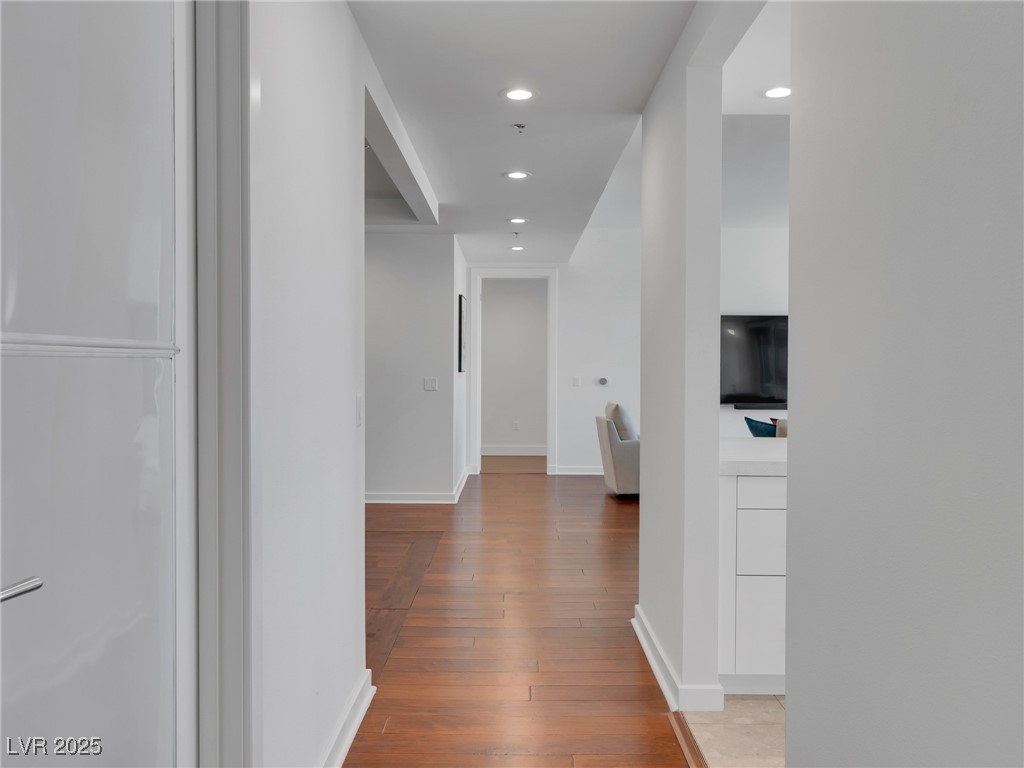 4525 Dean Martin Drive 3006