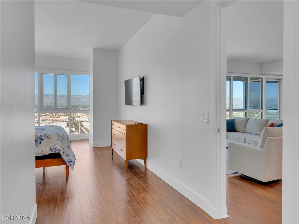 4525 Dean Martin Drive 3006