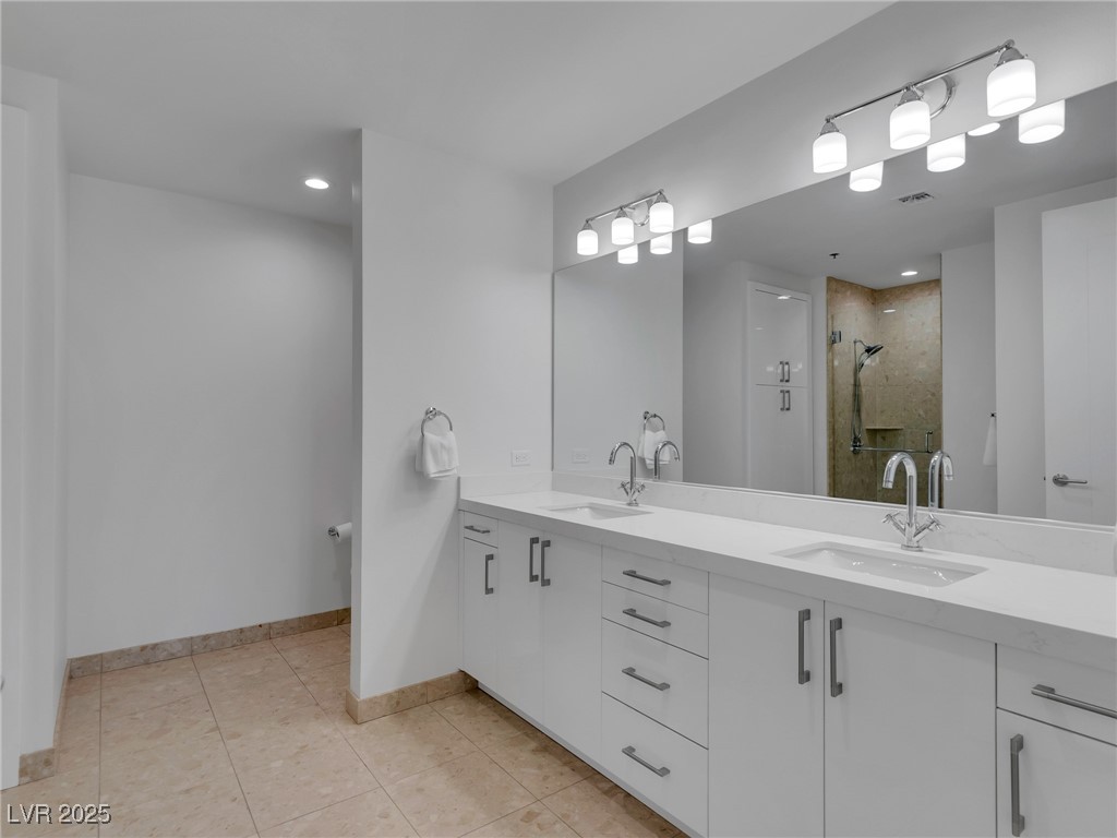 4525 Dean Martin Drive 3006