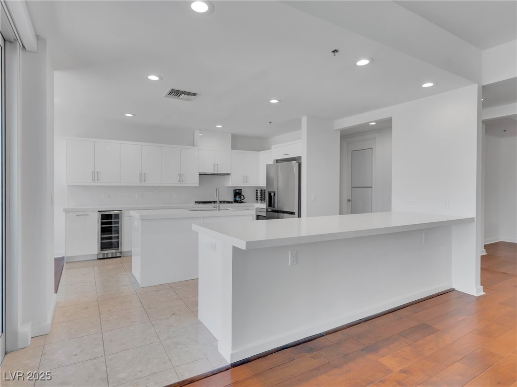 4525 Dean Martin Drive 3006