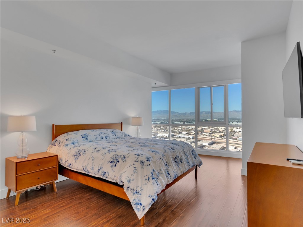 4525 Dean Martin Drive 3006