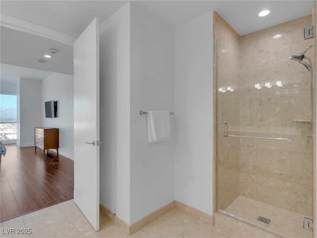 4525 Dean Martin Drive 3006