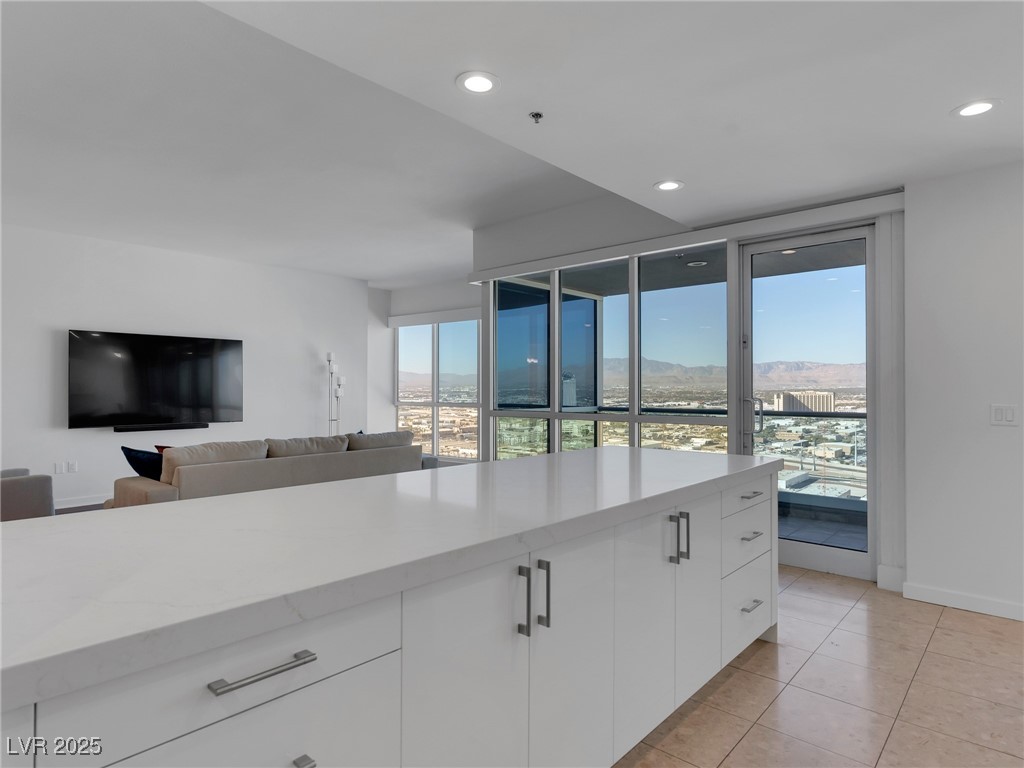 4525 Dean Martin Drive 3006