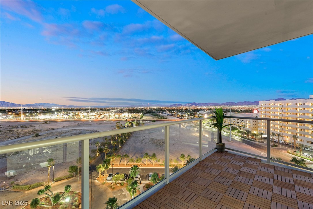 8255 South Las Vegas Boulevard 913