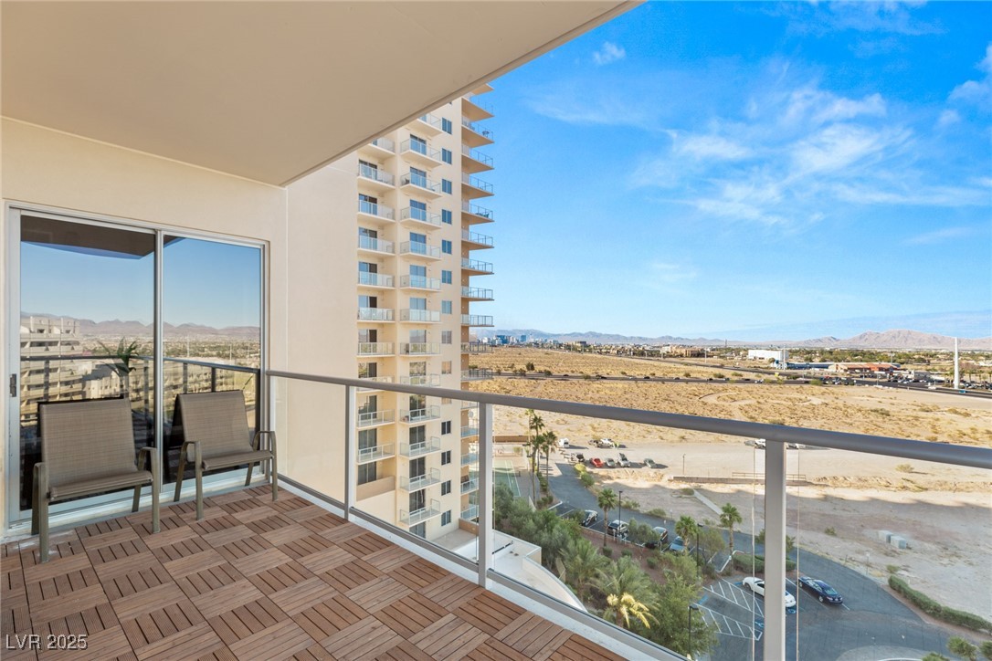 8255 South Las Vegas Boulevard 913