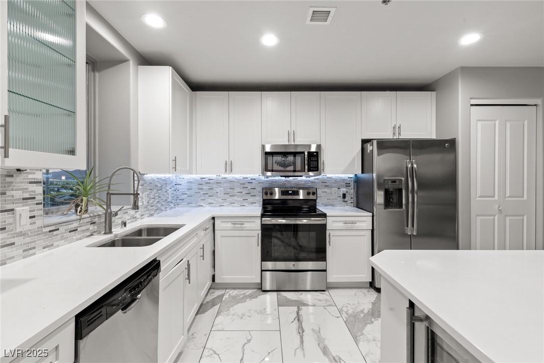 8255 South Las Vegas Boulevard 913