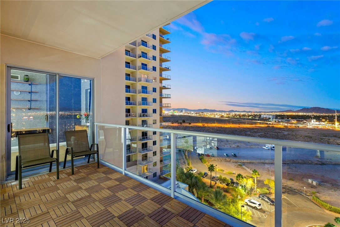 8255 South Las Vegas Boulevard 913