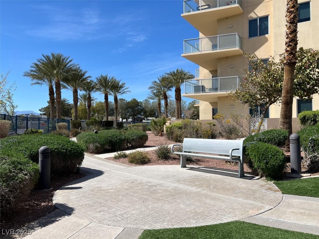 8255 South Las Vegas Boulevard 913