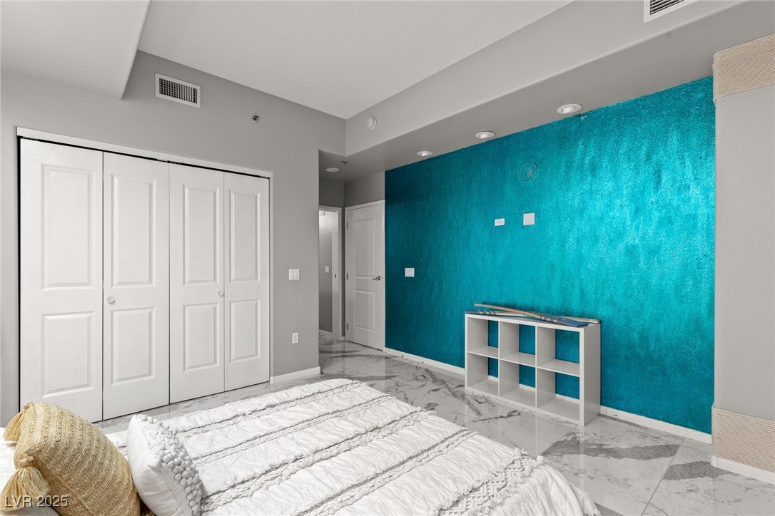 8255 South Las Vegas Boulevard 913