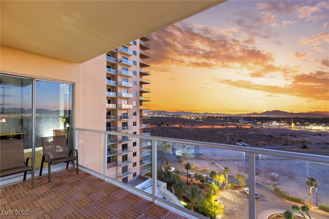 8255 South Las Vegas Boulevard 913