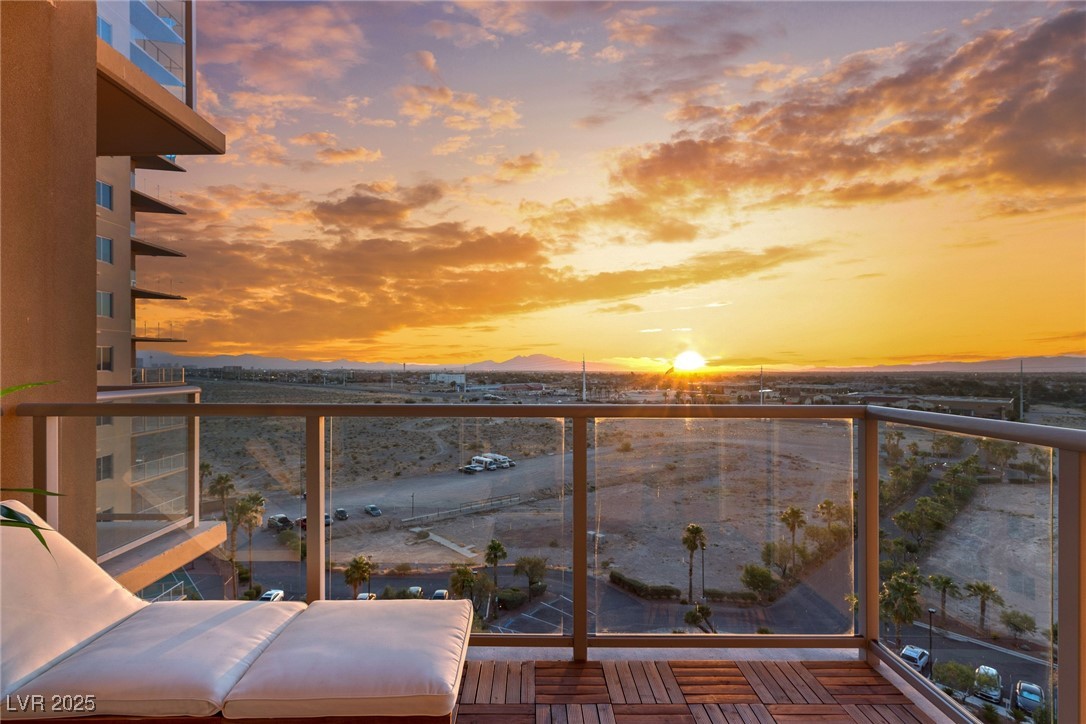 8255 South Las Vegas Boulevard 913