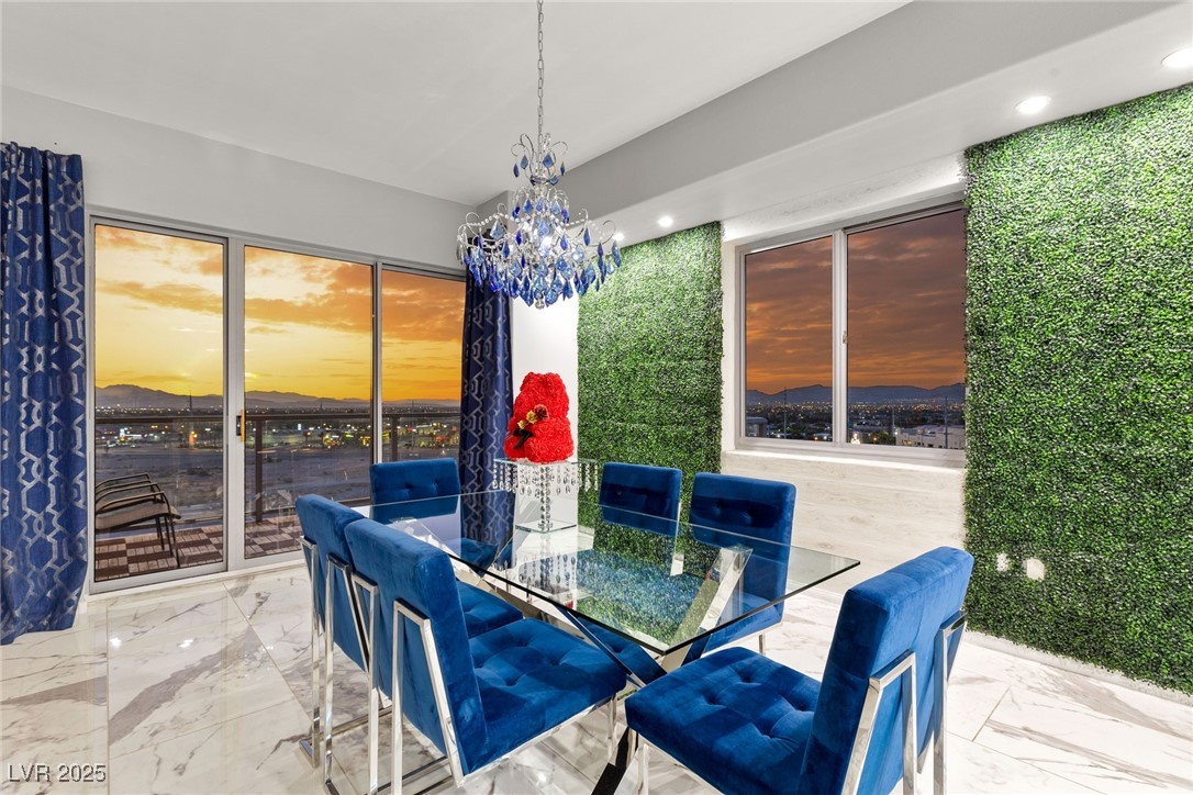 8255 South Las Vegas Boulevard 913