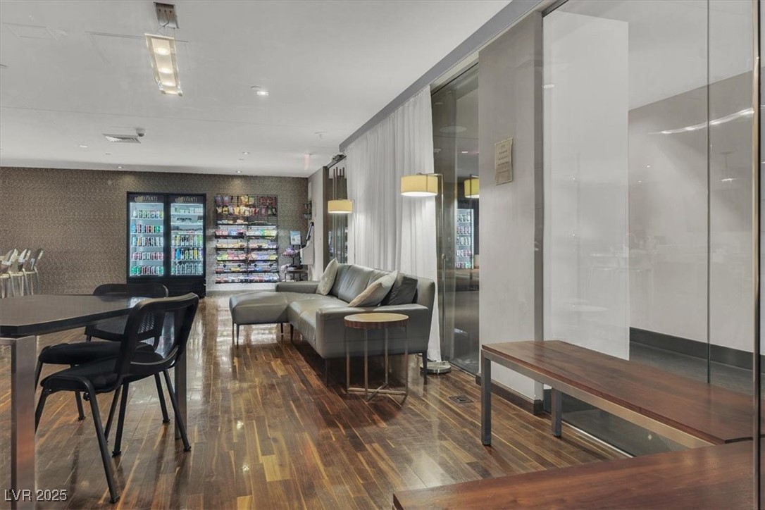 8255 South Las Vegas Boulevard 913